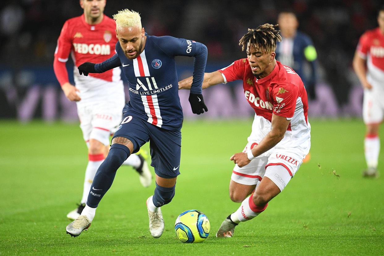 关于冲刺阶段瓦伦西亚官宣签约——欧冠节点到来,媒体盛赞,年轻球员得到机会的信息 关于冲刺阶段瓦伦西亚官宣签约——欧冠节点到来,媒体盛赞,年轻球员得到机会的信息